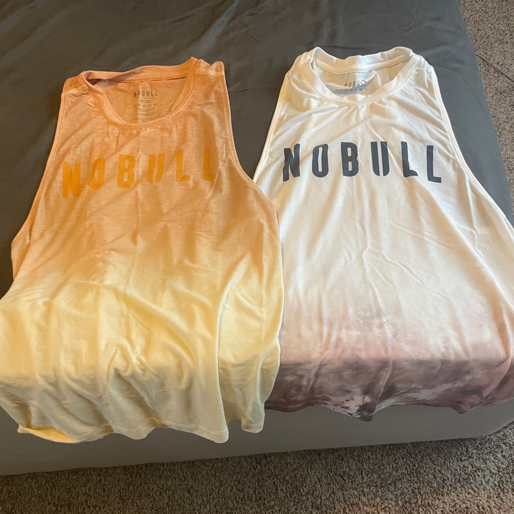 NWOT NoBull Tanks Size Medium
